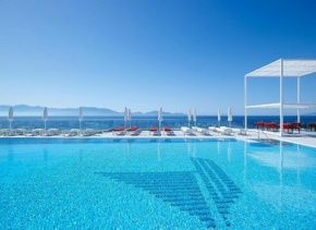 Dimitra Beach Hotel & Suites